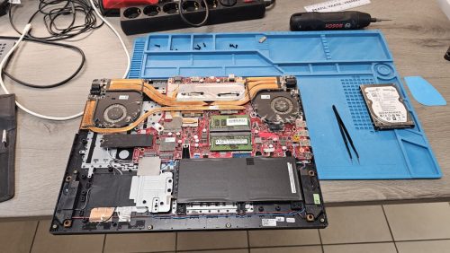 ASUS s&uuml;learvuti lahtiv&otilde;tt ja jahutuss&uuml;steemi puhastus Tallinn arvutiabi-esoft